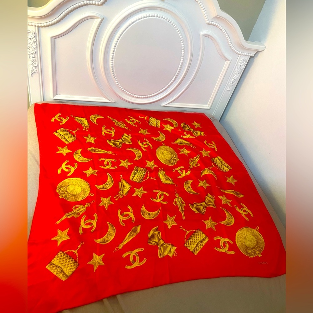 Chanel Red   Charmed Vintage Scarf silk Printed